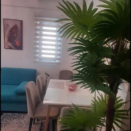 El-xho Apartment *